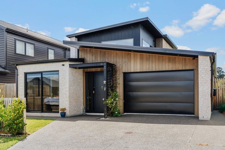 Photo of property in 34 Tangaroa Place, Poike, Tauranga, 3112