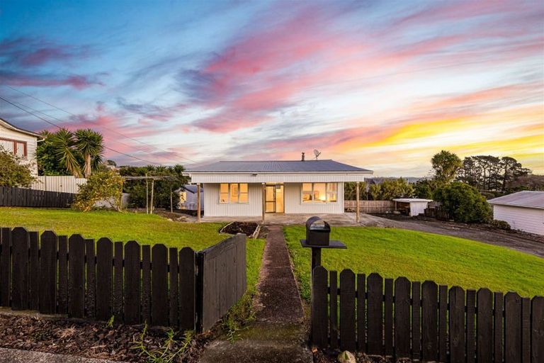 Photo of property in 31 Karaka Street, Helensville, 0800