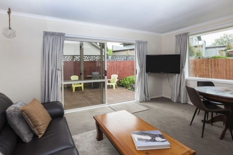 Photo of property in 4/78 Saint James Avenue, Papanui, Christchurch, 8053
