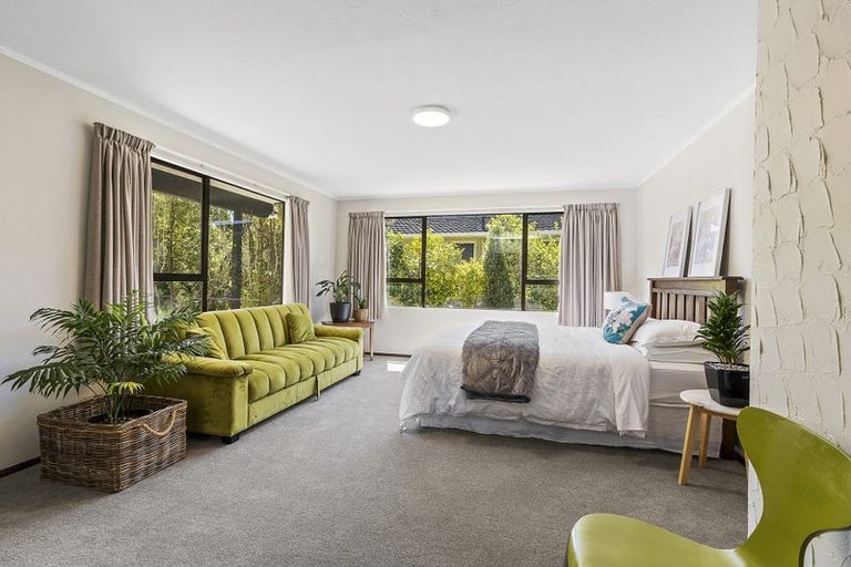 Photo of property in 19 Greyfriars Crescent, Tawa, Wellington, 5028