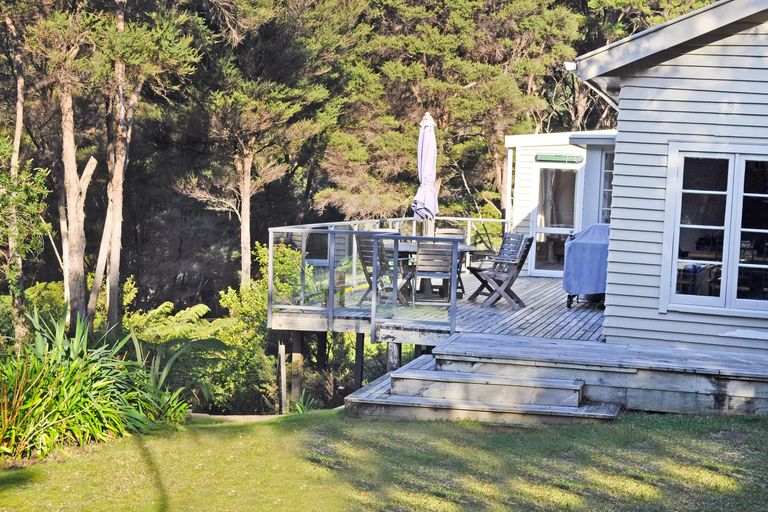 Photo of property in 36 Schoolhouse Bay Road, Kawau Island, 0920
