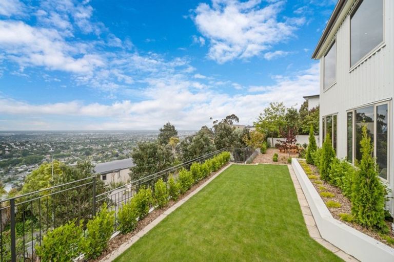 Photo of property in 4 Yelverton Place, Huntsbury, Christchurch, 8022