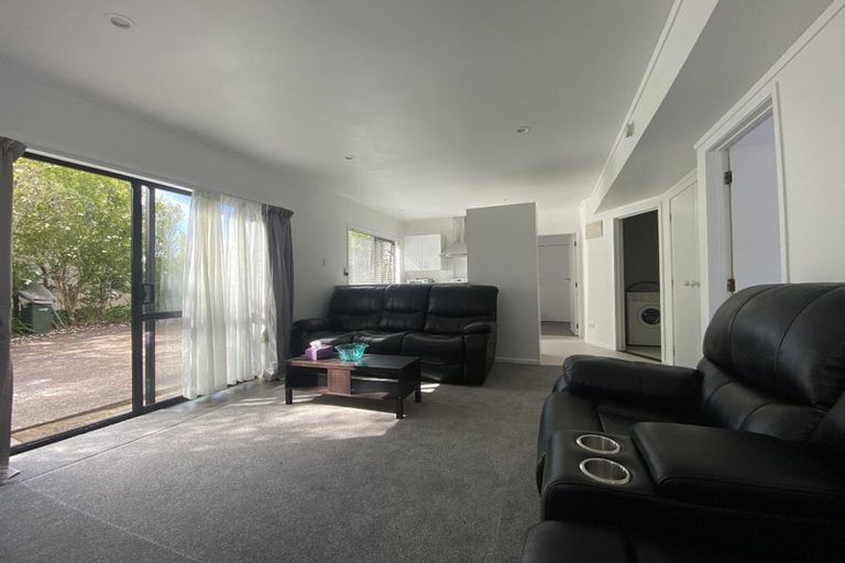 Photo of property in 1/17 Robin Lane, Browns Bay, Auckland, 0630