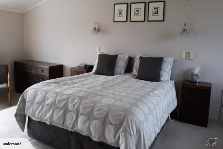 Photo of property in 19 Hillcrest Drive, Kelvin Grove, Palmerston North, 4414