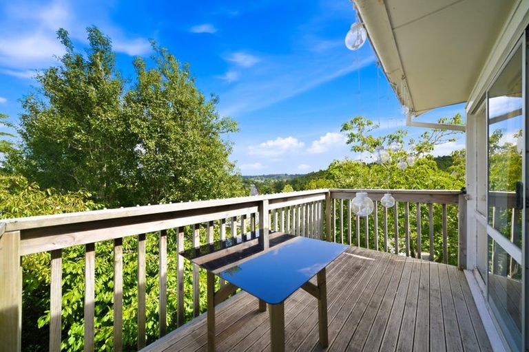 Photo of property in 112 Eskdale Road, Birkdale, Auckland, 0626