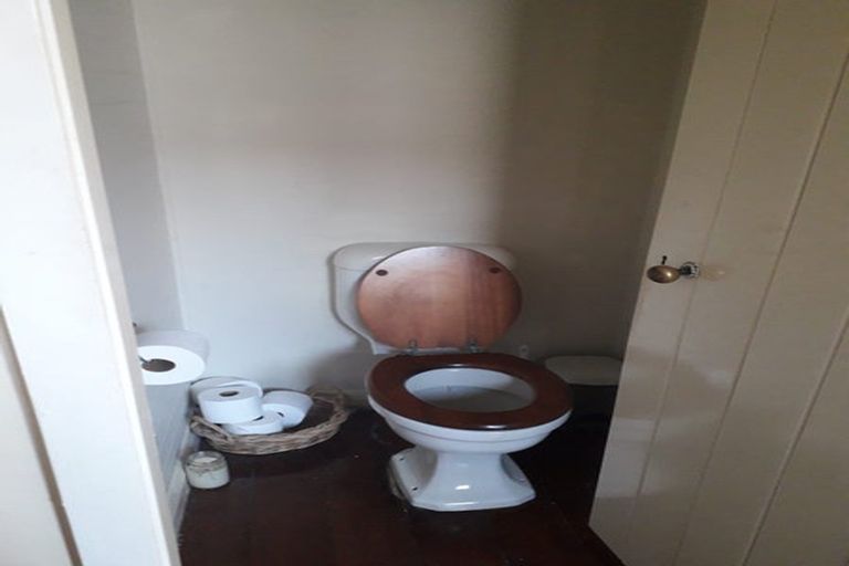 Photo of property in 11 Lancewood Grove, Ranui, Porirua, 5024