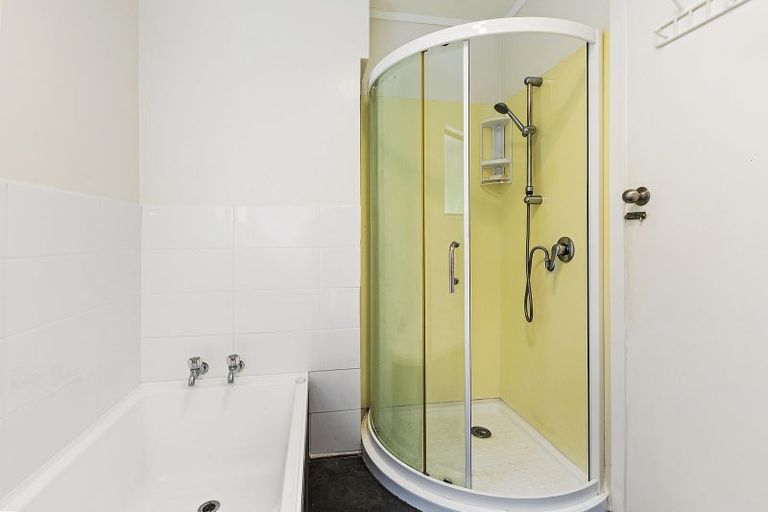 Photo of property in 129 Jamaica Drive, Grenada North, Wellington, 5028