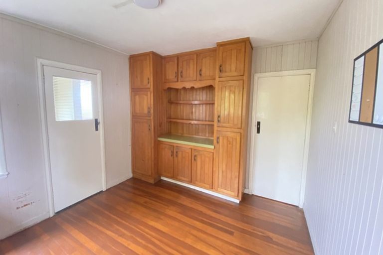 Photo of property in 103 Bolton Street, Blockhouse Bay, Auckland, 0600