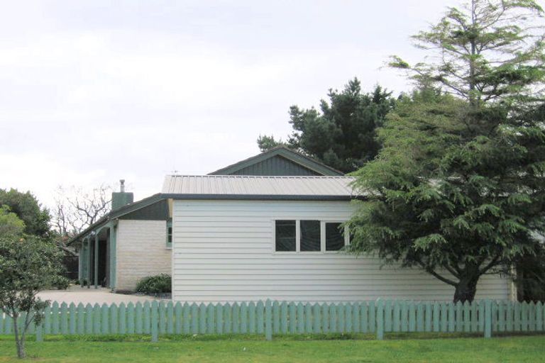 Photo of property in 123 Dickson Road, Papamoa Beach, Papamoa, 3118