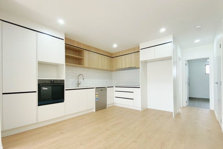 Photo of property in 34 Sinton Road, Hobsonville, Auckland, 0618