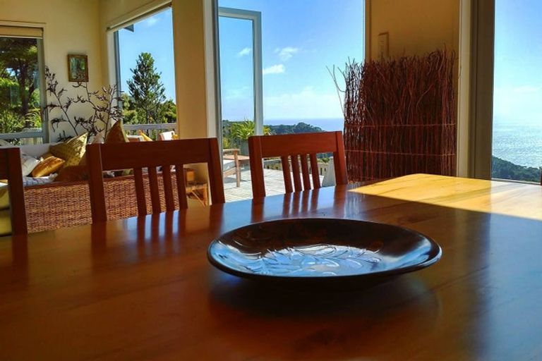 Photo of property in 128 Lone Kauri Road, Karekare, Auckland, 0772