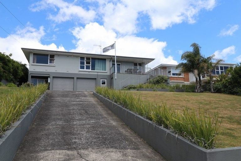 Photo of property in 2 Rita Street, Mount Maunganui, 3116