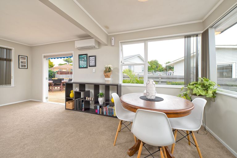 Photo of property in 4 Capella Place, Manurewa, Auckland, 2102