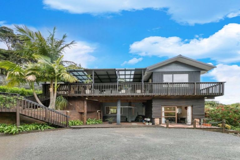 Photo of property in 390 Driving Creek Road, Coromandel, 3506