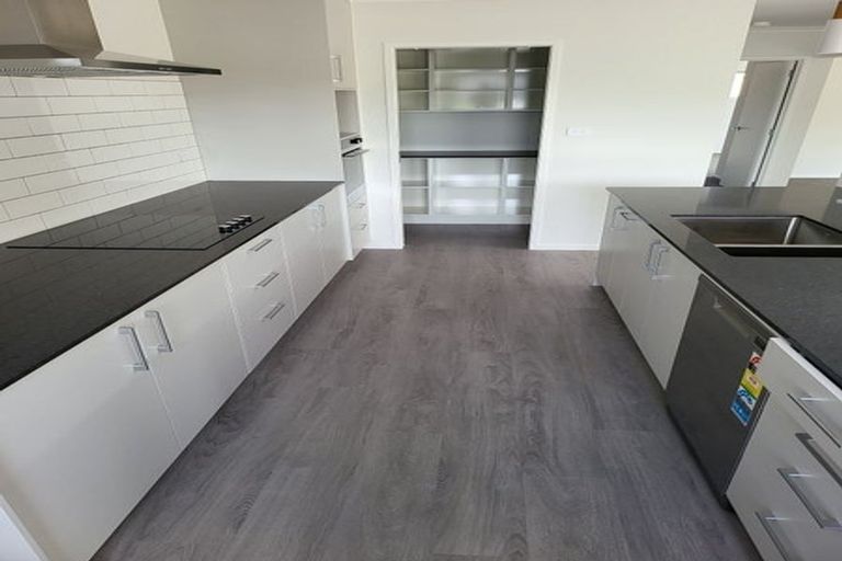 Photo of property in 6 Kohekohe Drive, Owhata, Rotorua, 3010