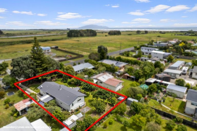 Photo of property in 20 Kiharoa Street, Otaki Beach, Otaki, 5512