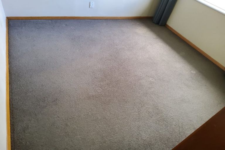 Photo of property in 73 Mills Road, Brooklyn, Wellington, 6021