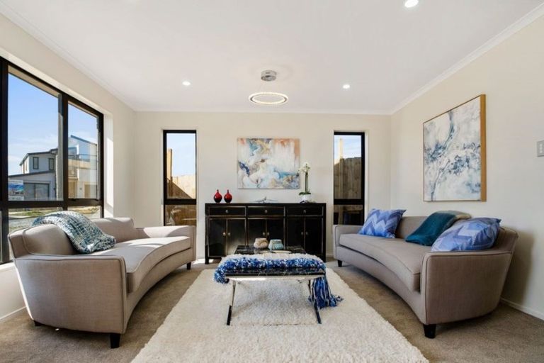 Photo of property in 4 Te Aramanu Crescent, Papakura, 2110