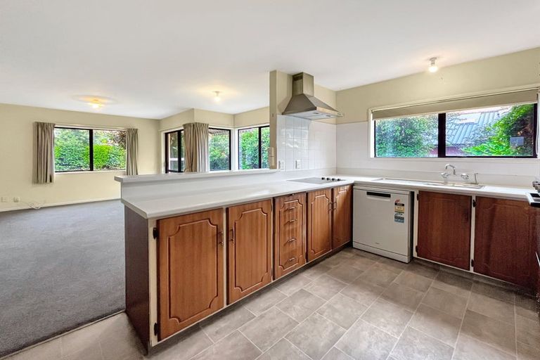 Photo of property in 40 Sayers Crescent, Ilam, Christchurch, 8041