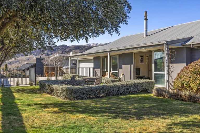 Photo of property in 44 Missy Crescent, Mount Pisa, Cromwell, 9383