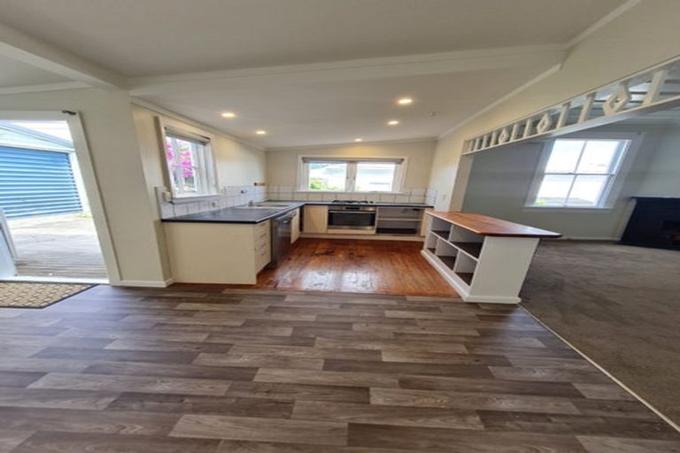 Photo of property in 11 Angus Avenue, Berhampore, Wellington, 6023