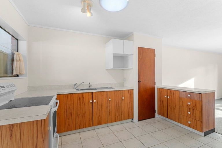 Photo of property in 2/9 Cairnfield Road, Kensington, Whangarei, 0112