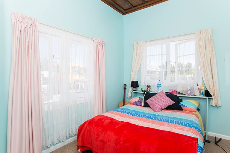 Photo of property in 17 Cemetery Road, Patutahi, Gisborne, 4072