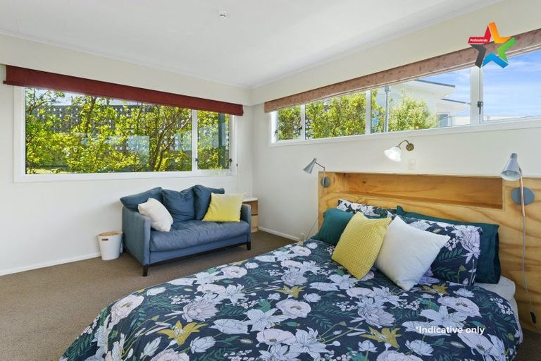 Photo of property in 10 Laurel Grove, Maungaraki, Lower Hutt, 5010