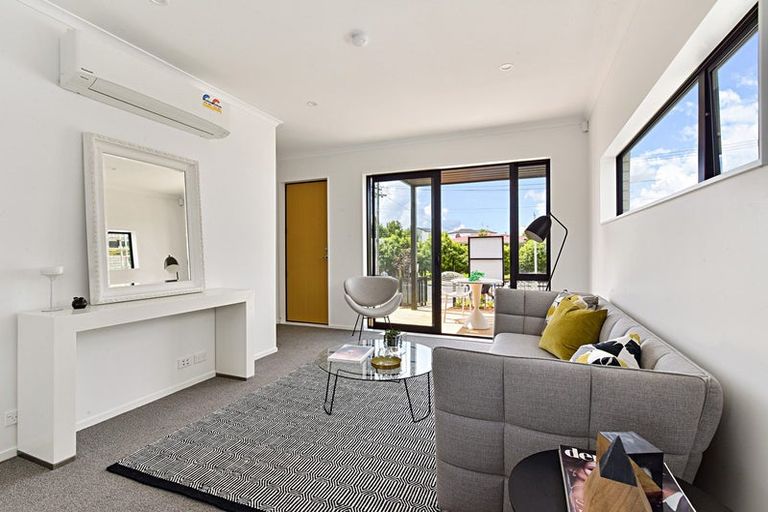 Photo of property in 22a Titoki Street, Te Atatu Peninsula, Auckland, 0610