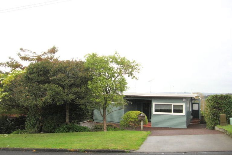 Photo of property in 61 Parkhill Road, Mellons Bay, Auckland, 2014