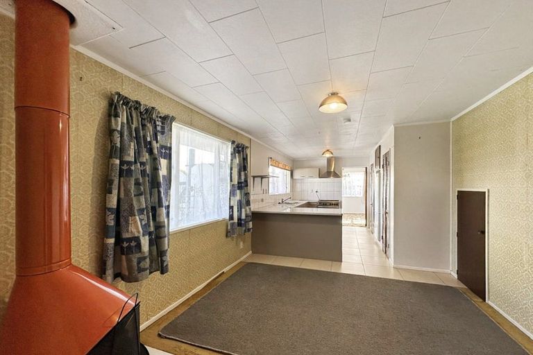 Photo of property in 5 Treadwell Street, Springvale, Whanganui, 4501