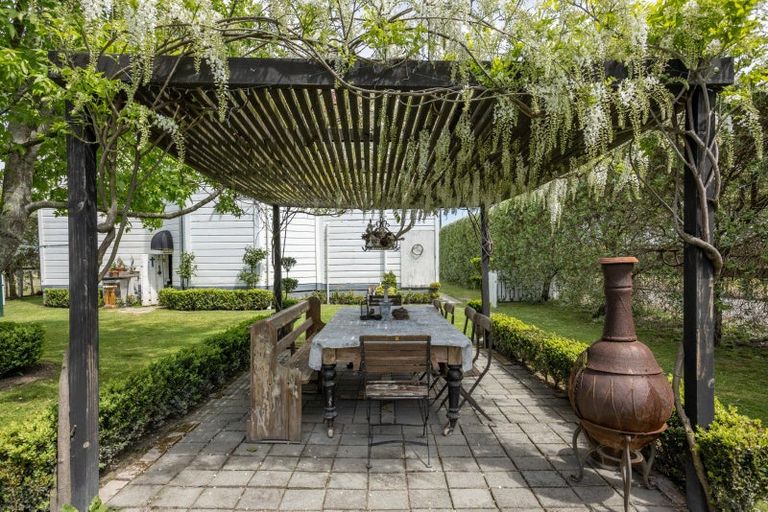 Photo of property in 17 School Road, Clive, 4102