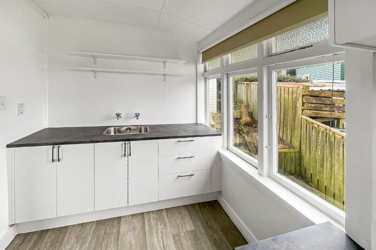Photo of property in 1/28 Ribble Street, Island Bay, Wellington, 6023