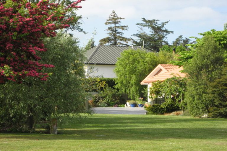 Photo of property in 20 Rickton Place, Rangiora, 7400