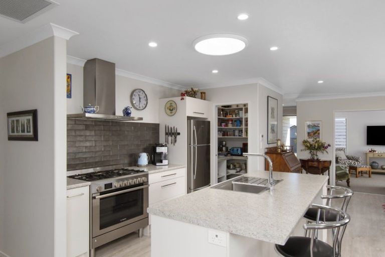 Photo of property in 40 Charlotte Drive, Omokoroa, 3114