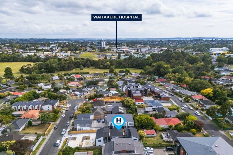 Photo of property in 14c Serjeant Street, Henderson, Auckland, 0612
