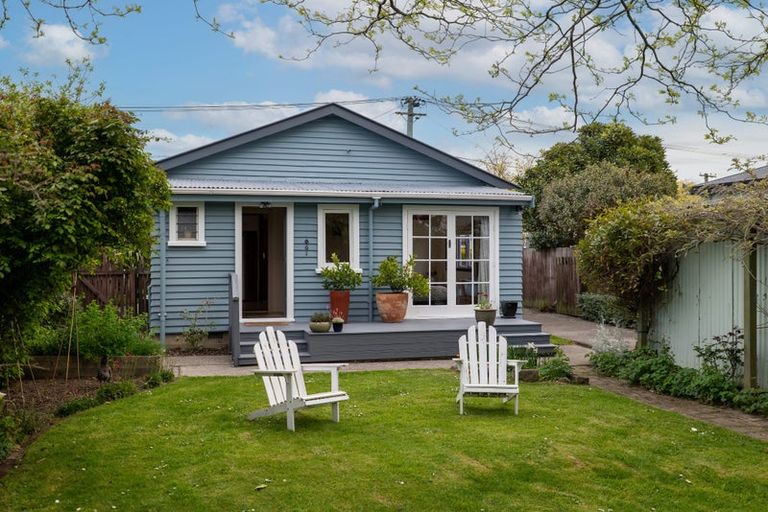 Photo of property in 19 Gibbon Street, Sydenham, Christchurch, 8023