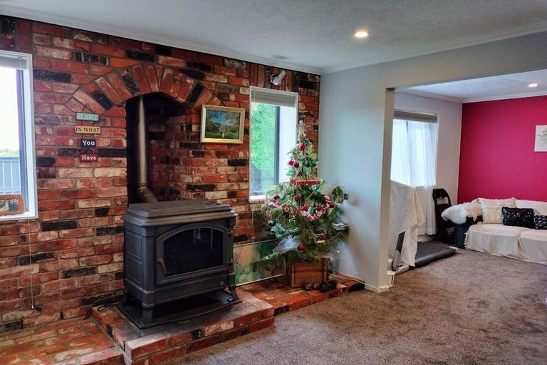 Photo of property in 80 Watt Road, Otatara, Invercargill, 9879