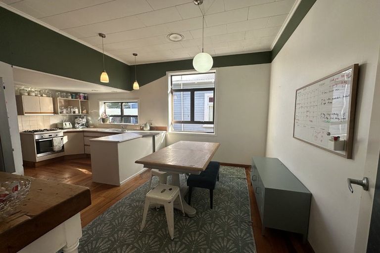 Photo of property in 180 Vigor Brown Street, Napier South, Napier, 4110