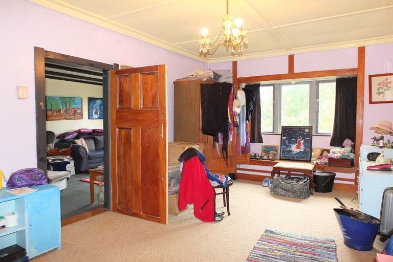 Photo of property in 13 Beach Street, Tangimoana, 4822