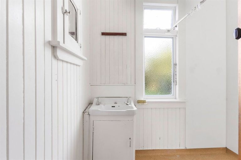 Photo of property in 34 Derby Street, Westport, 7825