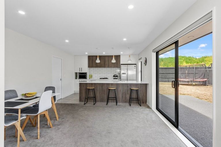 Photo of property in 32 Evelyn Crescent, Marshland, Christchurch, 8083