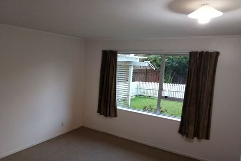 Photo of property in 1/11 Ciprian Place, Henderson, Auckland, 0612