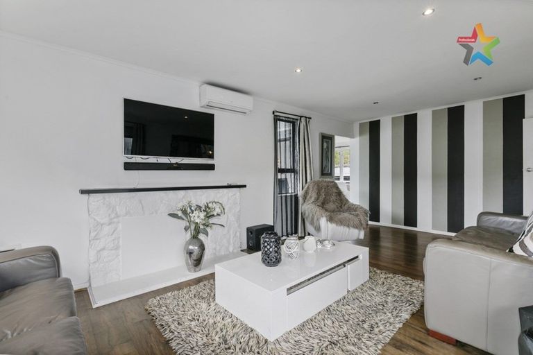 Photo of property in 23 Stokes Valley Road, Stokes Valley, Lower Hutt, 5019