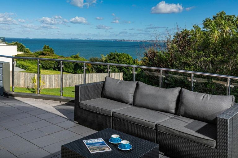 Photo of property in 65 Roberts Road, Matakatia, Whangaparaoa, 0930