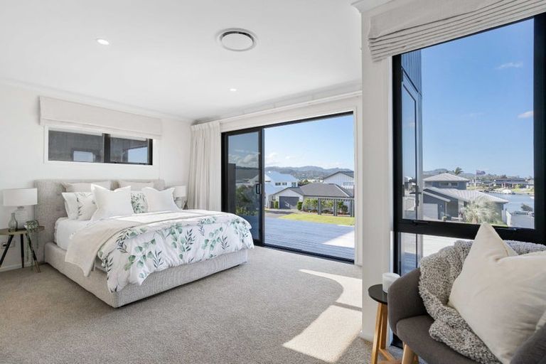 Photo of property in 6 Ian Hopper Way, Pauanui, 3579