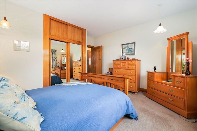 Photo of property in 40 Saint Andrews Hill Road, Mount Pleasant, Christchurch, 8081
