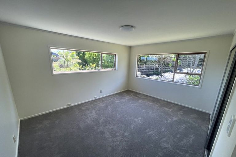 Photo of property in 63 Chelsea View Drive, Chatswood, Auckland, 0626