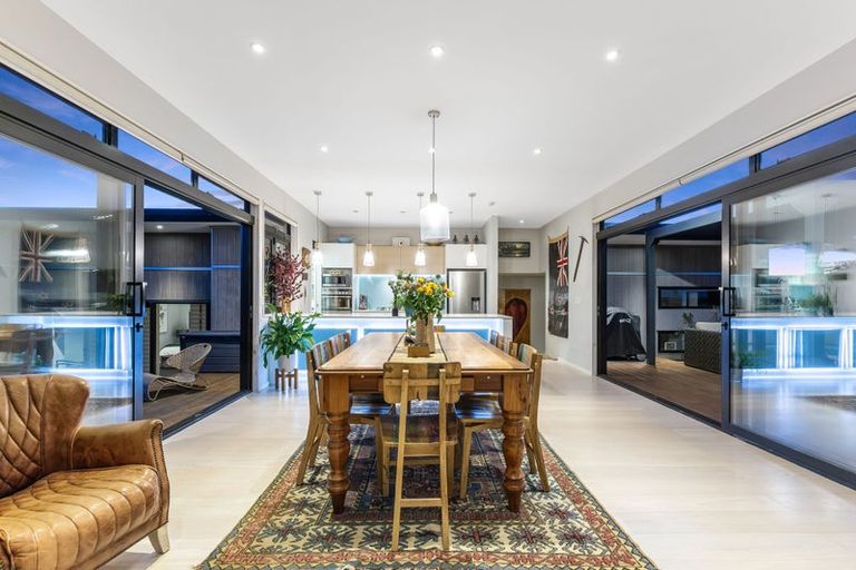 Photo of property in 11 Sumner Terrace, Aotea, Porirua, 5024