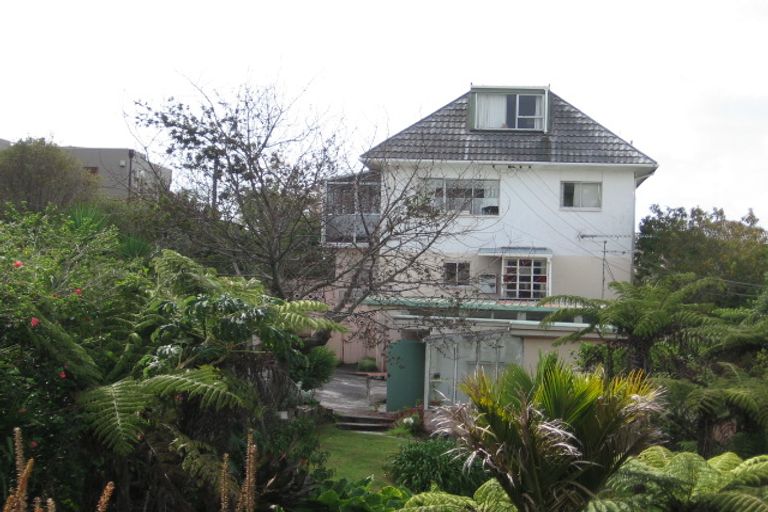 Photo of property in 66 Parr Terrace, Castor Bay, Auckland, 0620